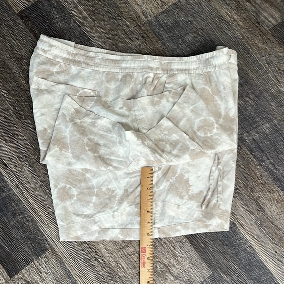 Old Navy loose fit drawstring shorts linen blend white cream elastic waist women - Picture 7 of 9